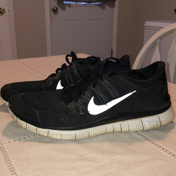 Nike running shoes - Picture 2 of 5